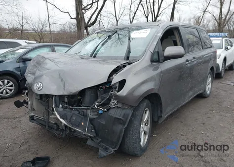 2011 Toyota Sienna Le z USA, uszkodzony, nr VIN 5TDKA3DC7BS005708